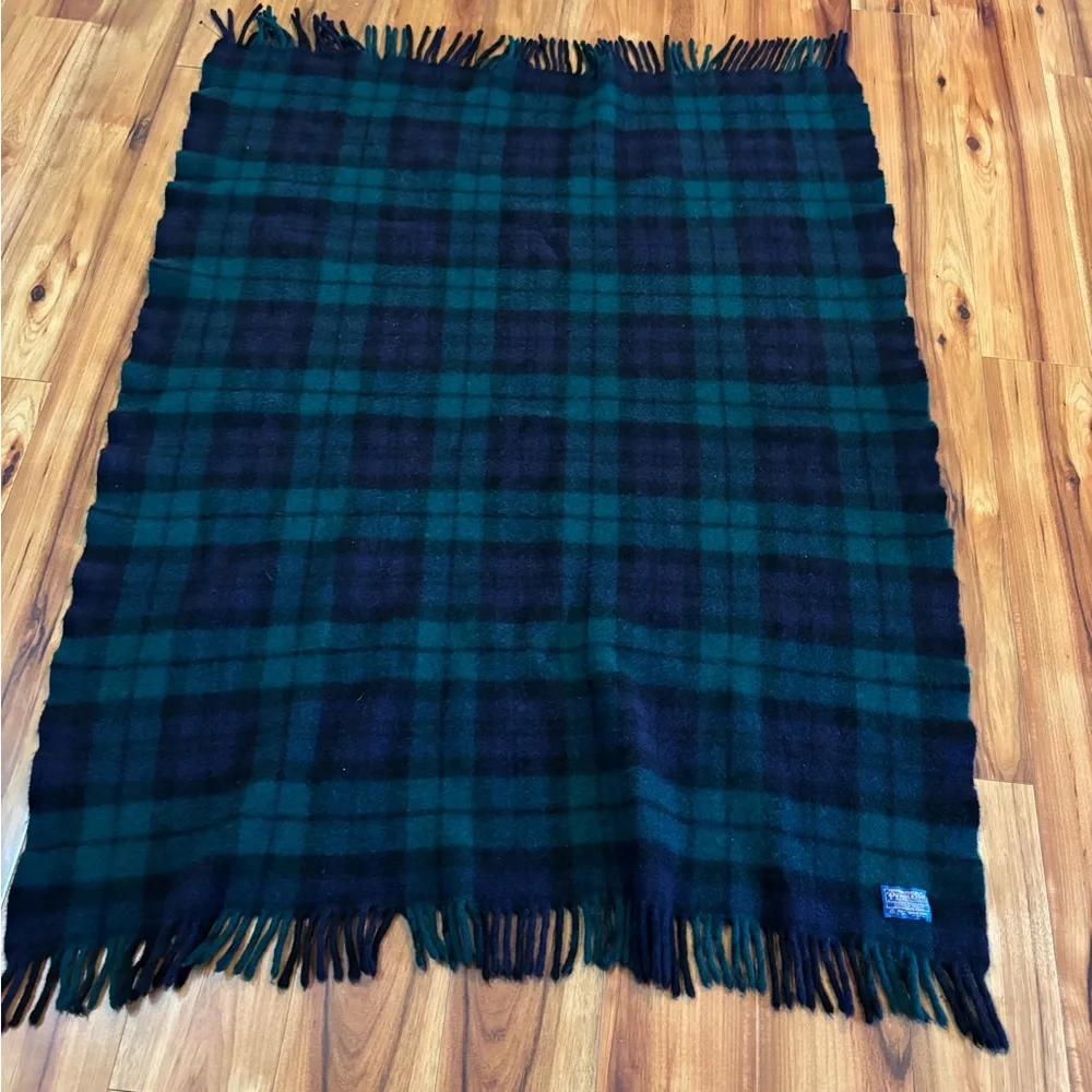 Pendleton 100% Virgin Wool Throw